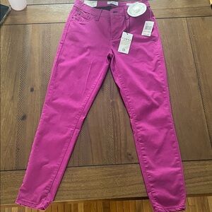 CUXX Women's Bold Pink Ankle Jeans